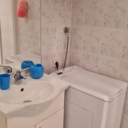 Rene Apartment