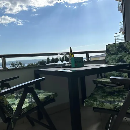 Rene Apartment *